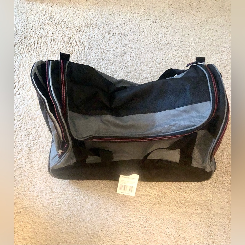 Xpedition Travelers Club rolling duffel 20 inch - Picture 6 of 7